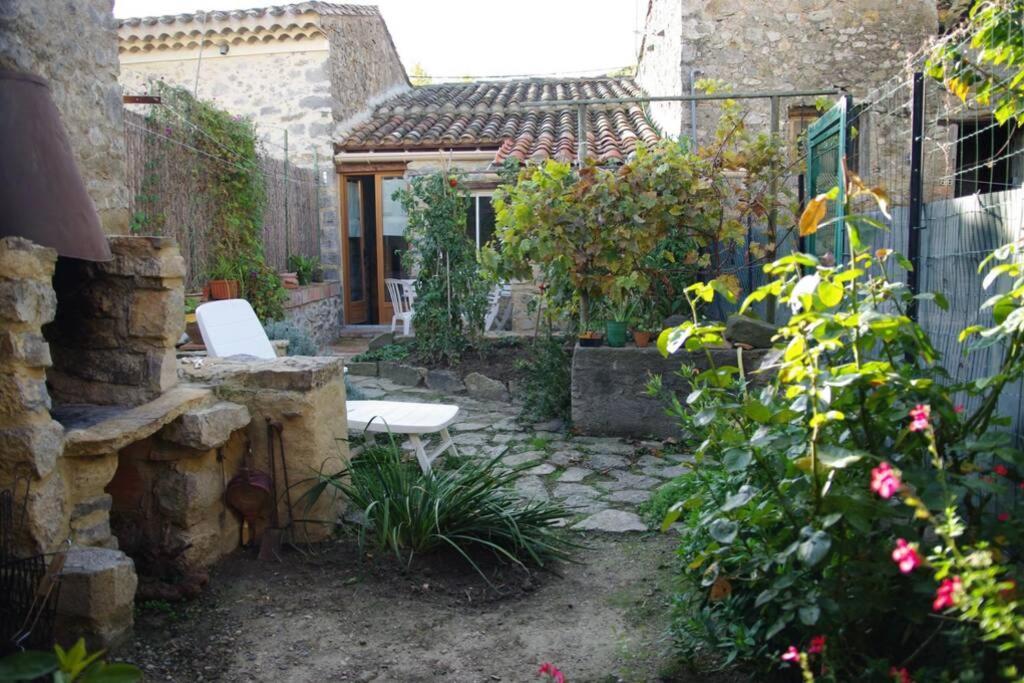 Gite La Remise, Maison Avec Jardin Lagrasse Esterno foto